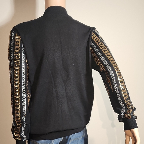 Elegant Black and Gold Sequin Crewneck Sweater - Picture 5 of 11
